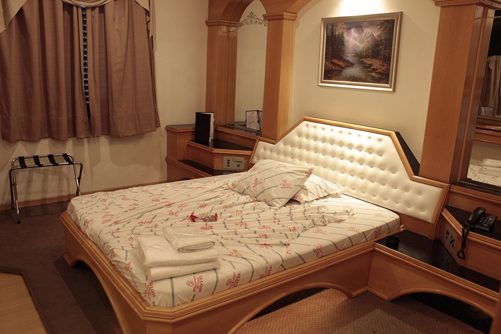Hospede-se na suíte Pleasant Luxo | Pleasant Place Hotel